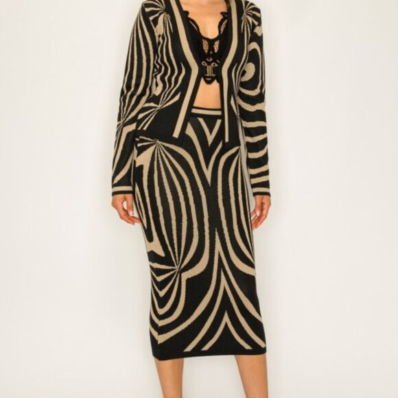 Black Matching Skirt Set - Picture 3 of 4